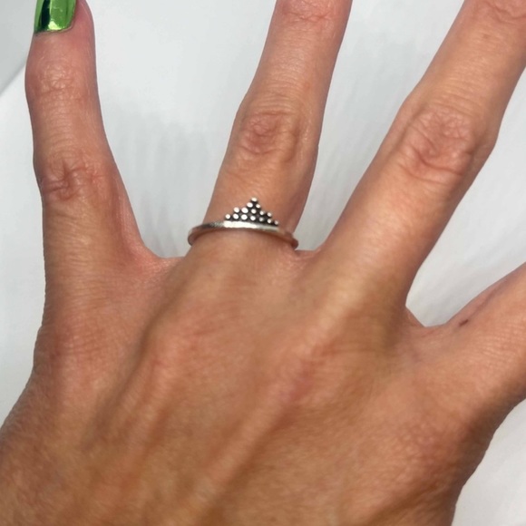 New Handmade Sterling Silver Geometric Pyramid Petite Ring - Picture 6 of 8